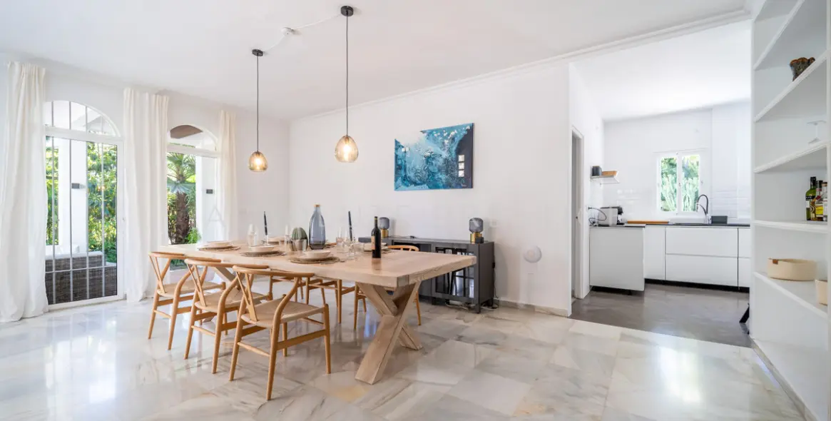 Short-term rent of detached villa in Nueva Andalucía 4