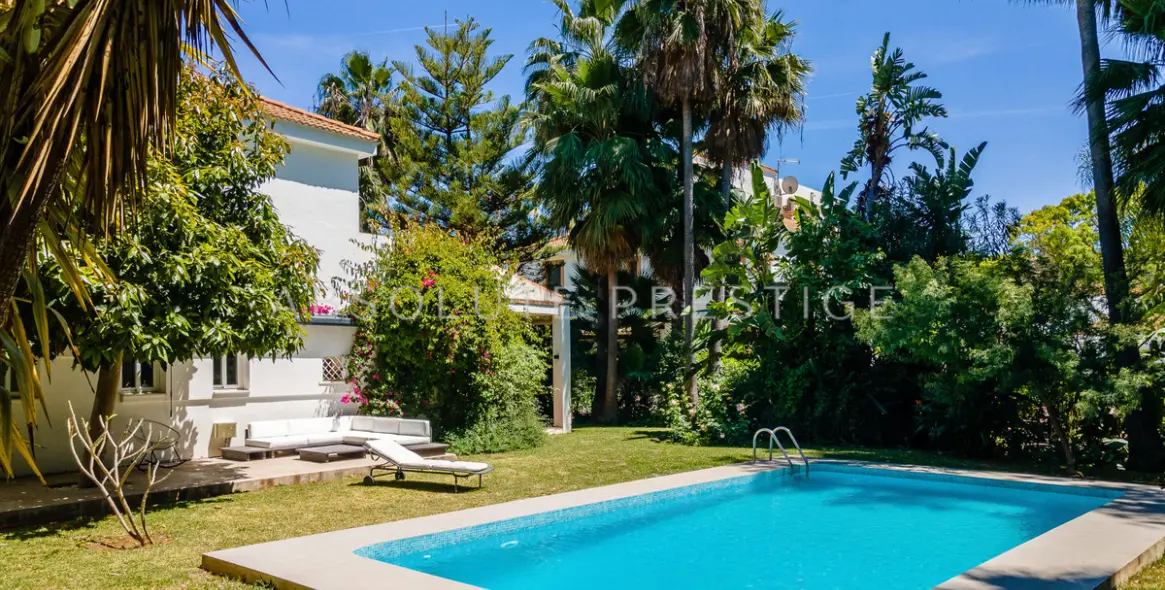 Short-term rent of detached villa in Nueva Andalucía 31