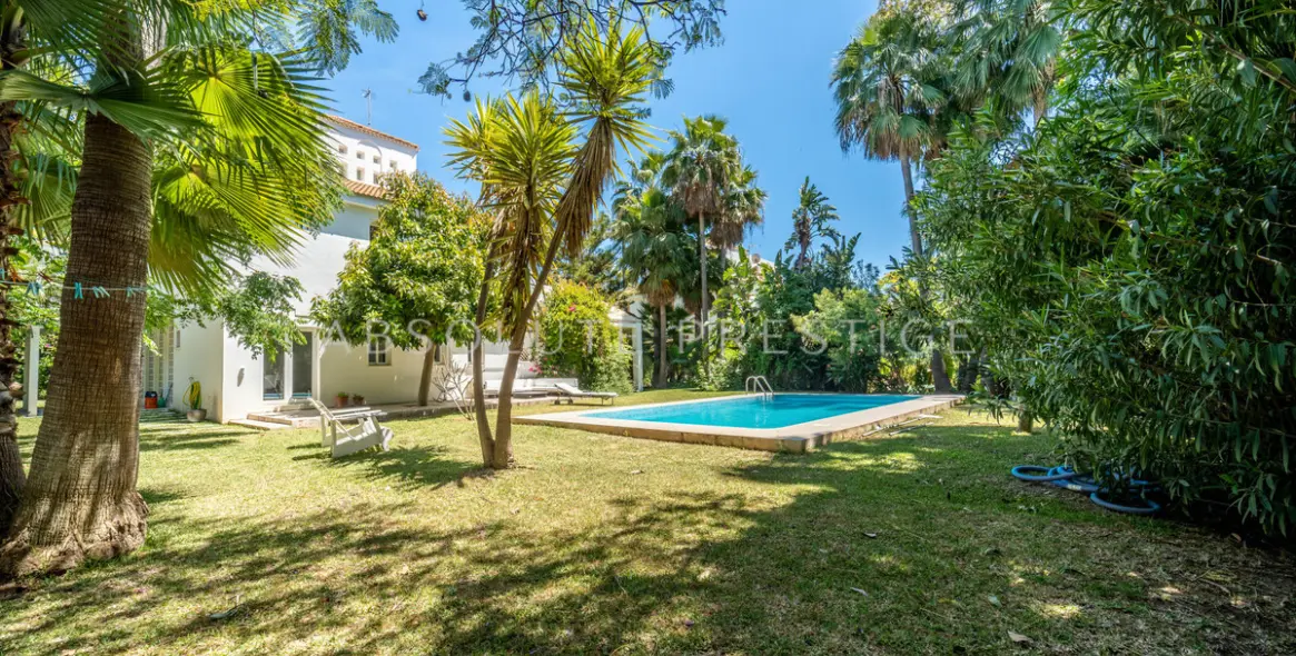 Short-term rent of detached villa in Nueva Andalucía 32