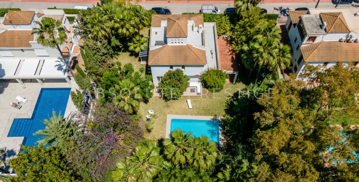 Short-term rent of detached villa in Nueva Andalucía 35