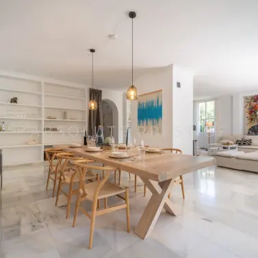 Short-term rent of detached villa in Nueva Andalucía