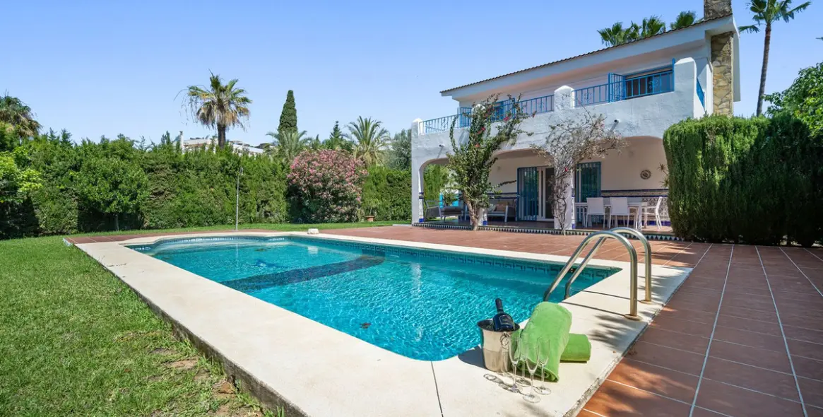 Short-term rent of detached villa in Marbella 5