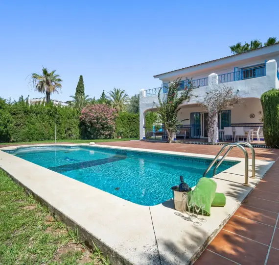 Краткосрочная аренда  отдельно стоящей виллы в Marbella