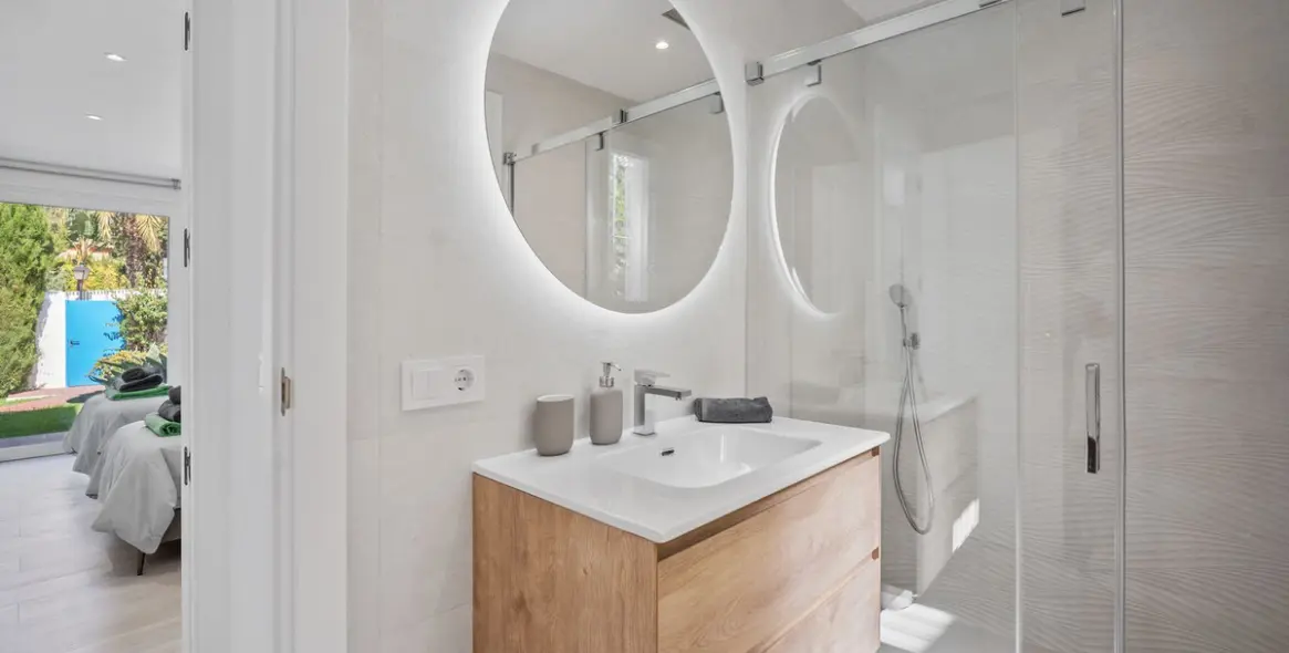 Short-term rent of detached villa in Marbella 9