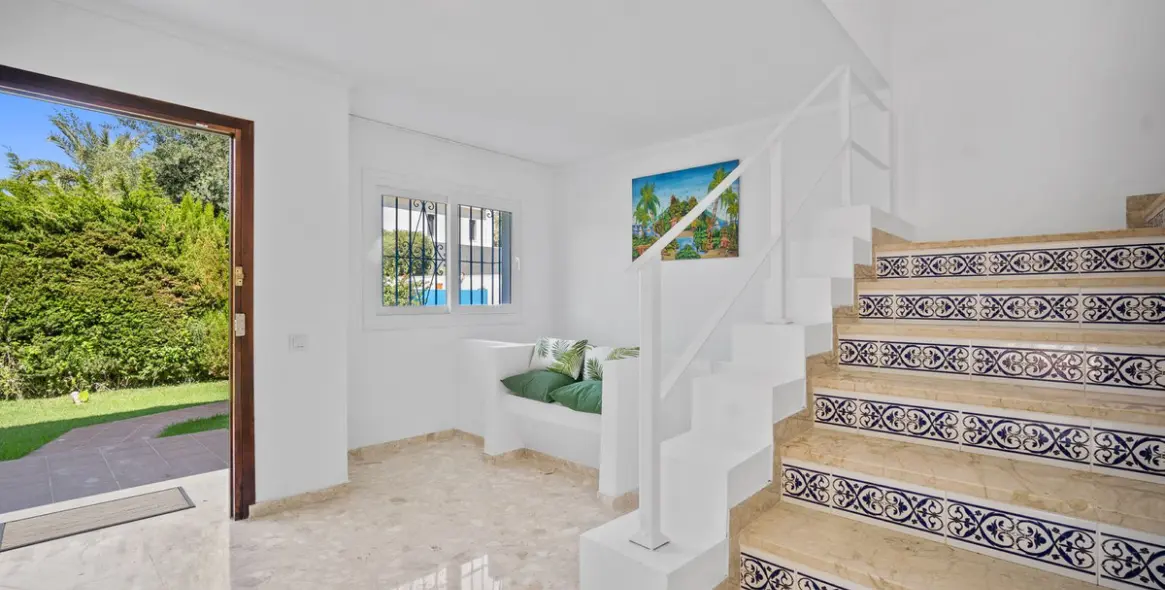 Short-term rent of detached villa in Marbella 14