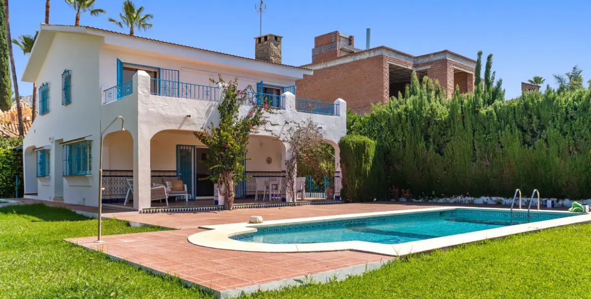 Краткосрочная аренда  отдельно стоящей виллы в Marbella 38