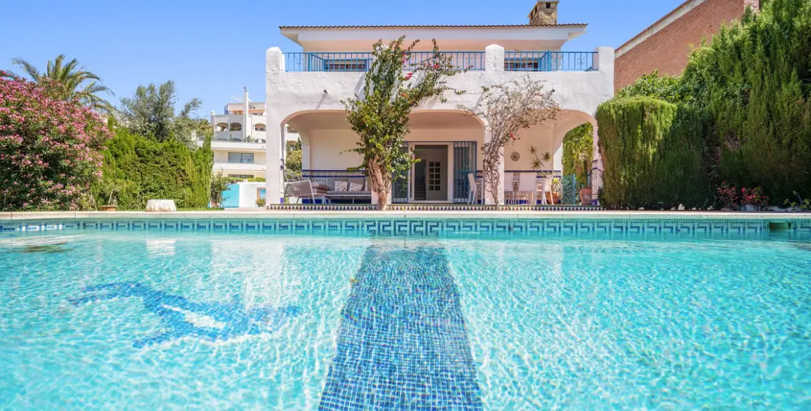 Краткосрочная аренда  отдельно стоящей виллы в Marbella 39