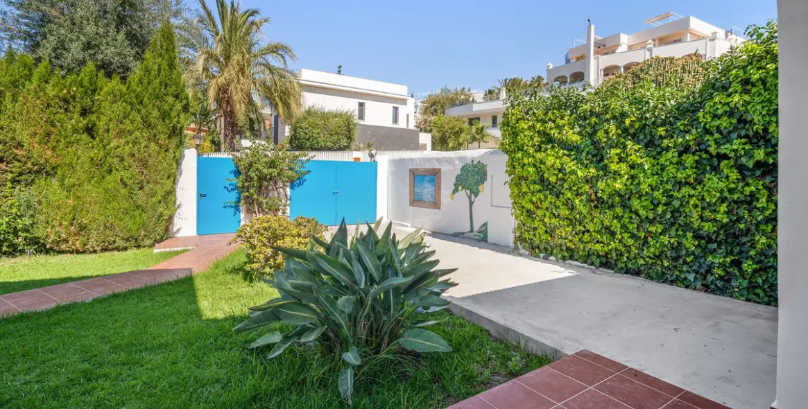 Краткосрочная аренда  отдельно стоящей виллы в Marbella 42