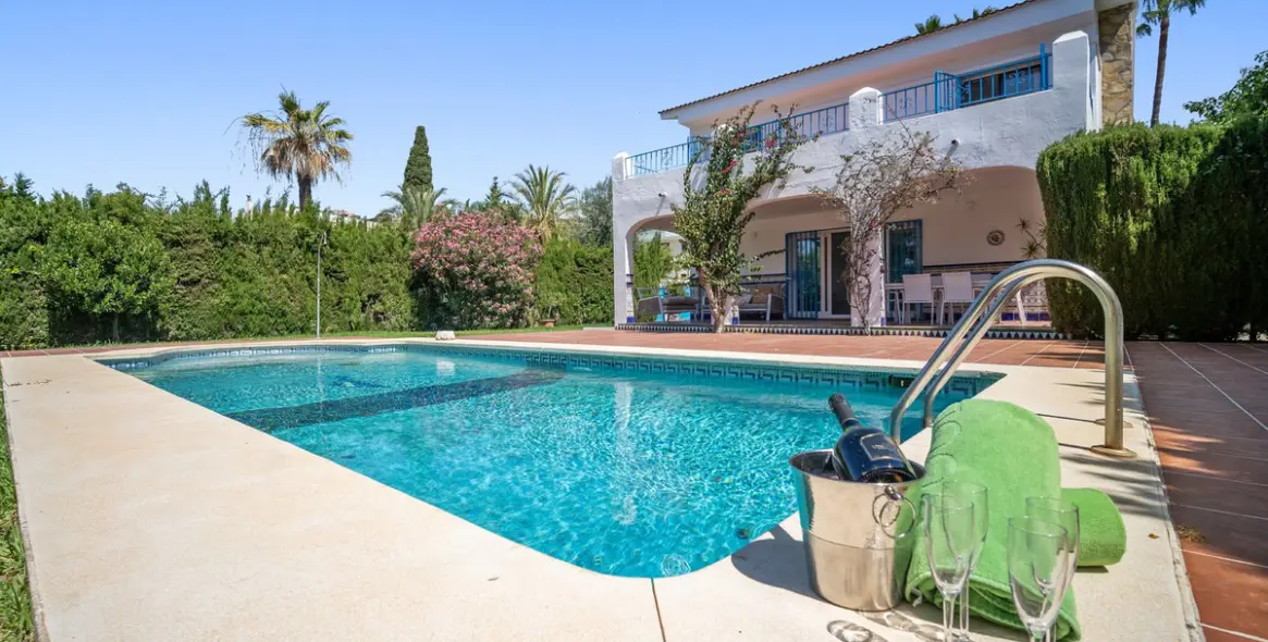 Краткосрочная аренда  отдельно стоящей виллы в Marbella 44