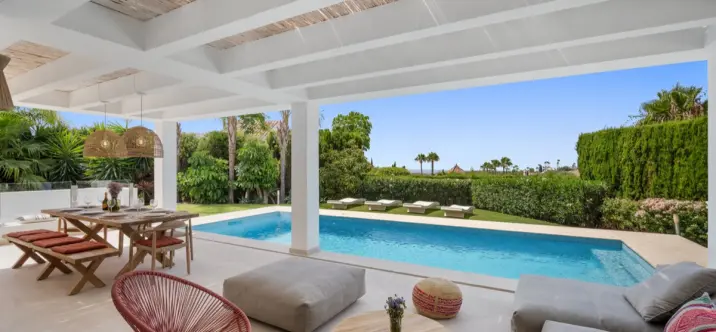 Long-term rent of detached villa in El Paraiso 1