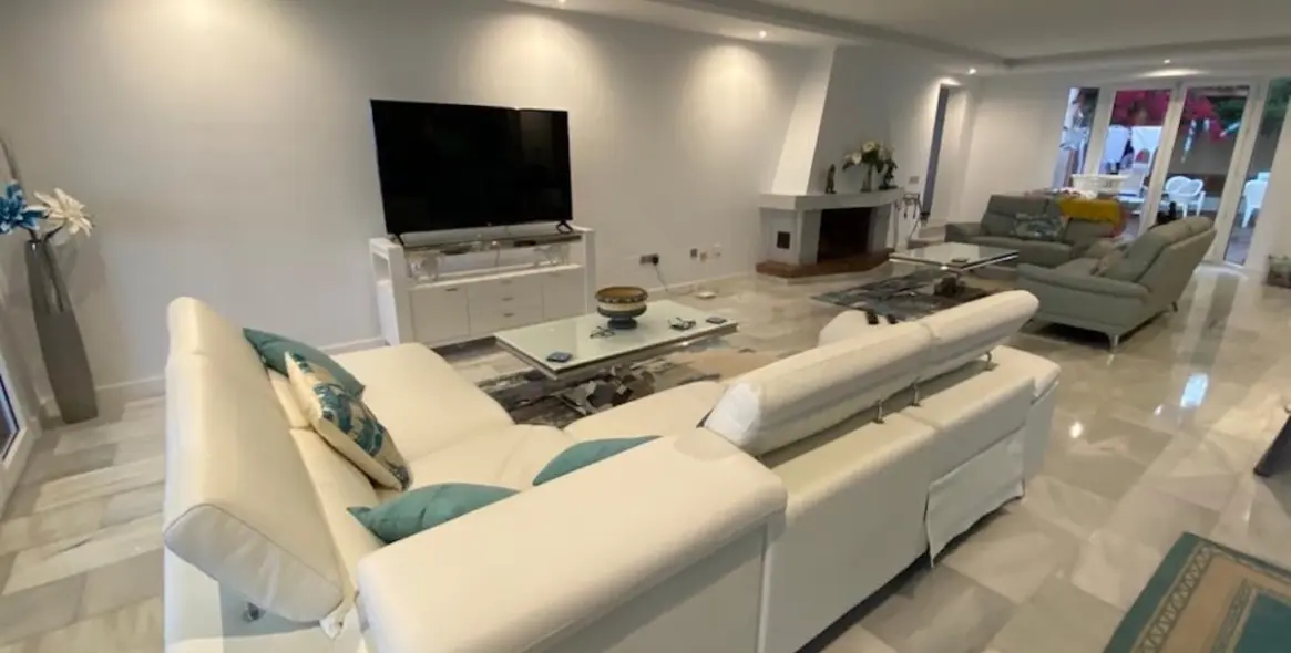 Краткосрочная аренда  отдельно стоящей виллы в Calahonda 3