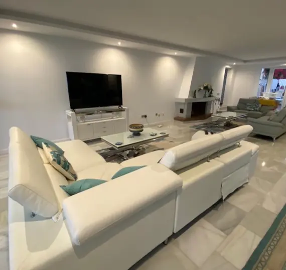 Краткосрочная аренда  отдельно стоящей виллы в Calahonda