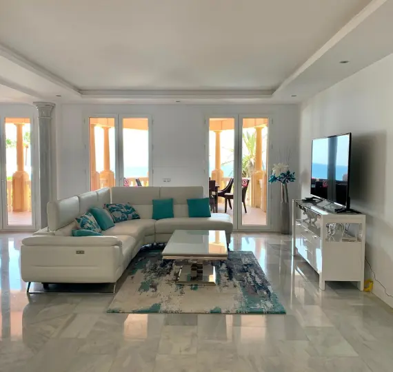 Краткосрочная аренда  отдельно стоящей виллы в Calahonda