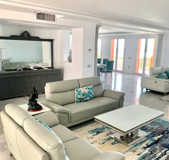 Краткосрочная аренда  отдельно стоящей виллы в Calahonda