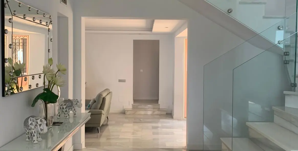 Краткосрочная аренда  отдельно стоящей виллы в Calahonda 12