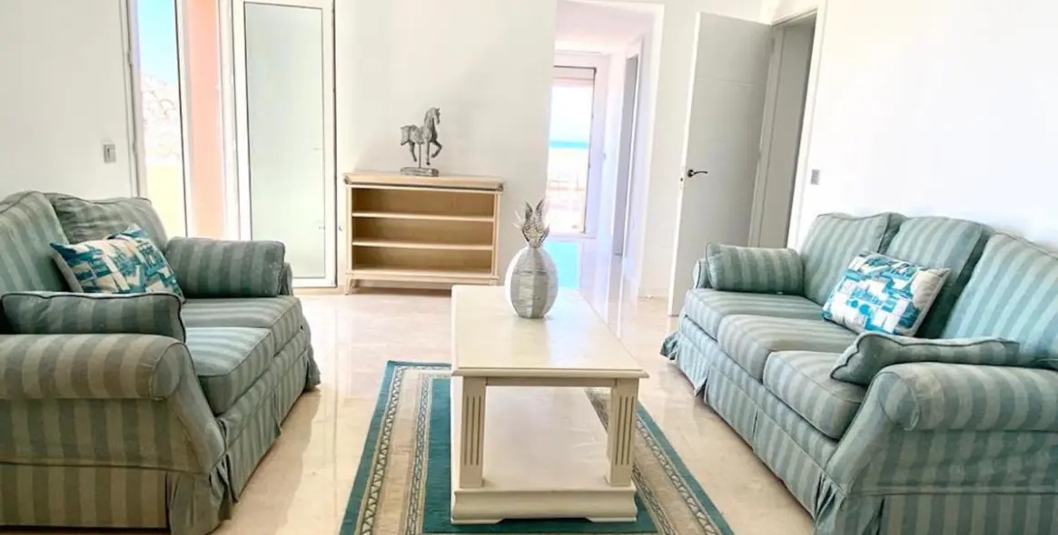 Краткосрочная аренда  отдельно стоящей виллы в Calahonda 15