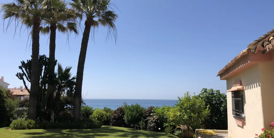 Краткосрочная аренда  отдельно стоящей виллы в Calahonda 30