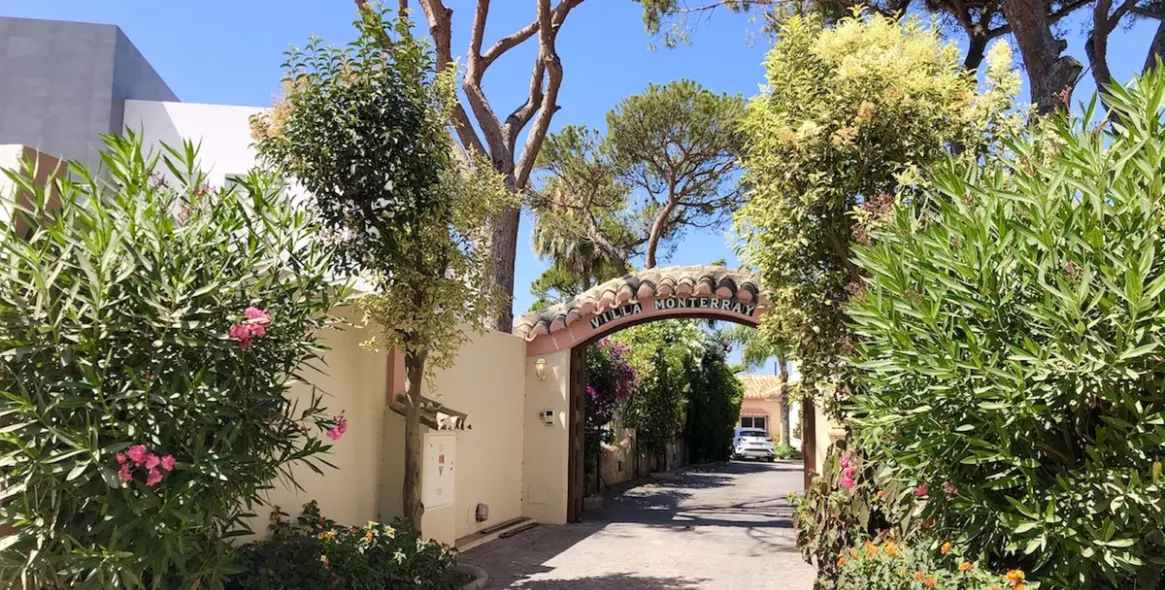 Краткосрочная аренда  отдельно стоящей виллы в Calahonda 33