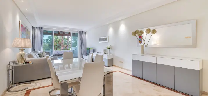 Long-term rent of penthouse duplex in Puerto Banús 2