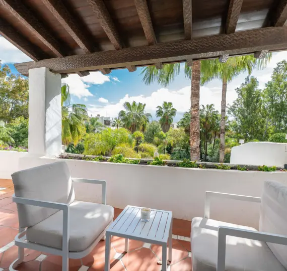 Long-term rent of penthouse duplex in Puerto Banús