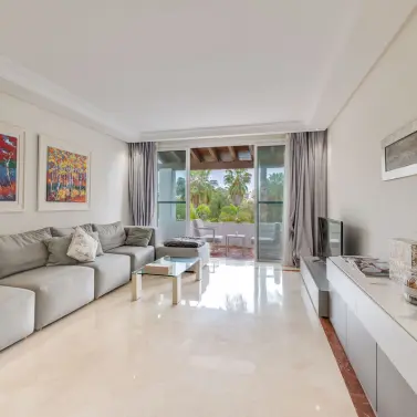 Short-term rent of penthouse duplex in Puerto Banús