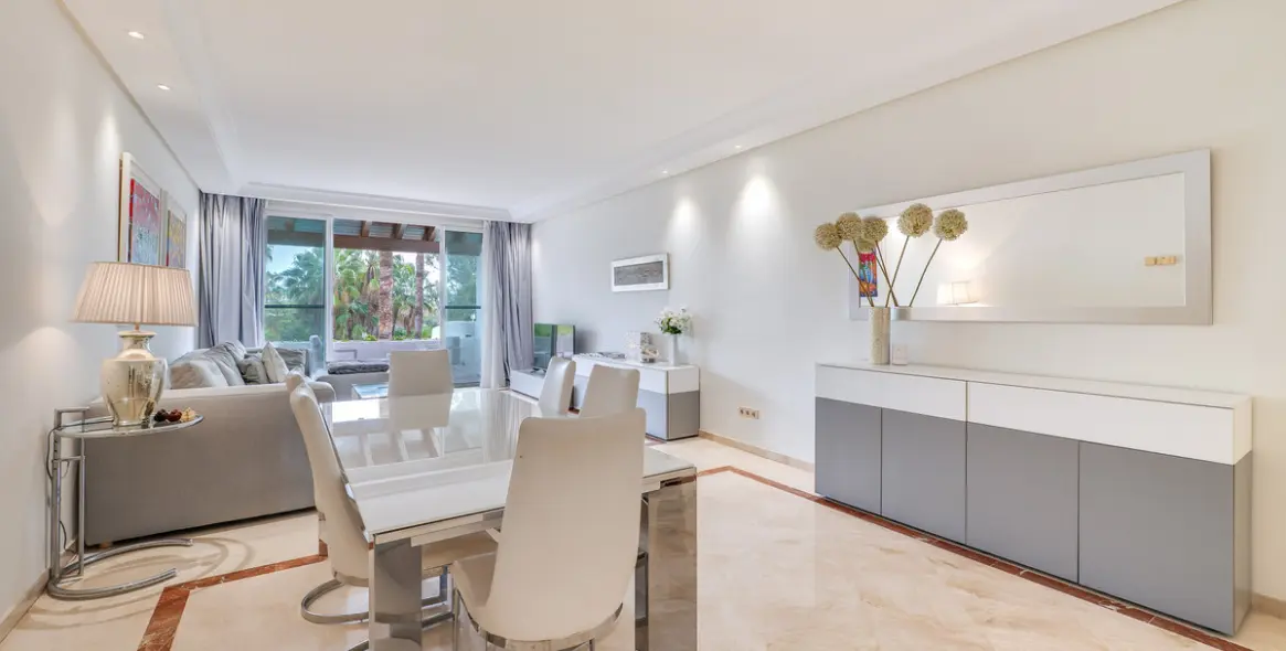 Short-term rent of penthouse duplex in Puerto Banús 3