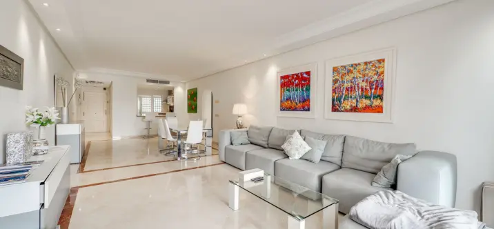 Short-term rent of penthouse duplex in Puerto Banús 3