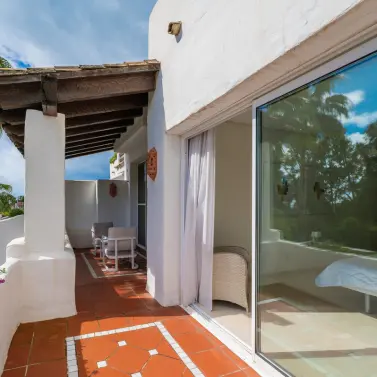 Short-term rent of penthouse duplex in Puerto Banús