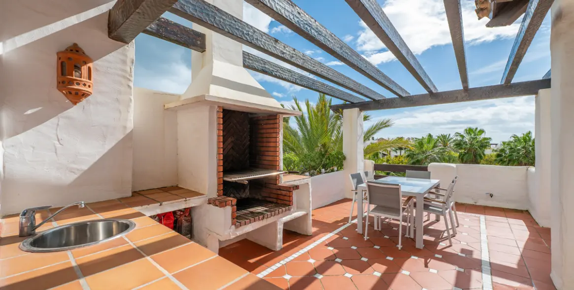 Short-term rent of penthouse duplex in Puerto Banús 12