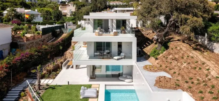 Краткосрочная аренда  отдельно стоящей виллы в Elviria 0