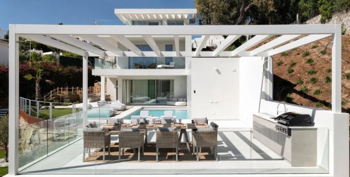 Краткосрочная аренда  отдельно стоящей виллы в Elviria 3