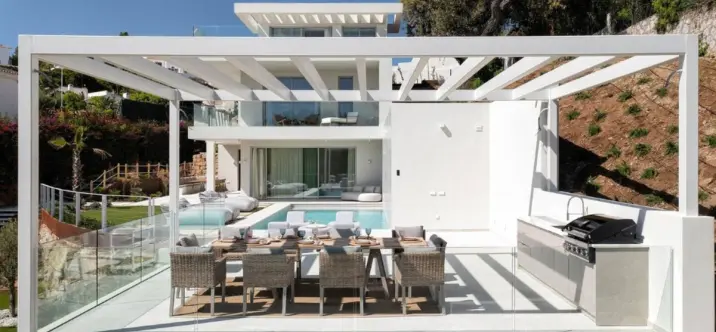 Краткосрочная аренда  отдельно стоящей виллы в Elviria 2