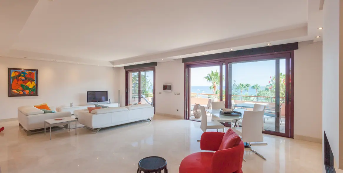 Short-term rent of penthouse in Marbella 3