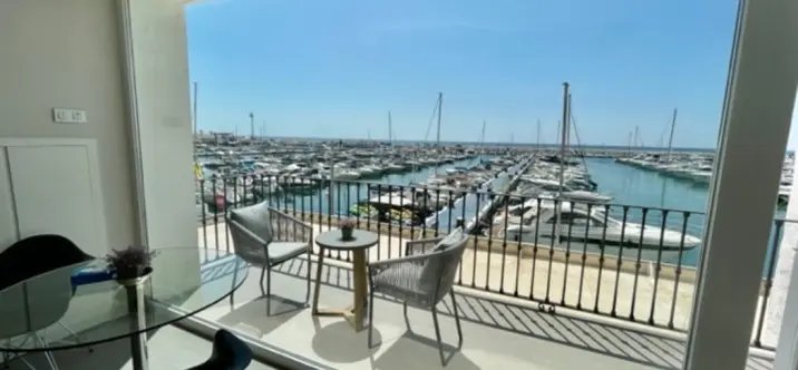 Short-term rent of middle floor apartment in Puerto Banús 0