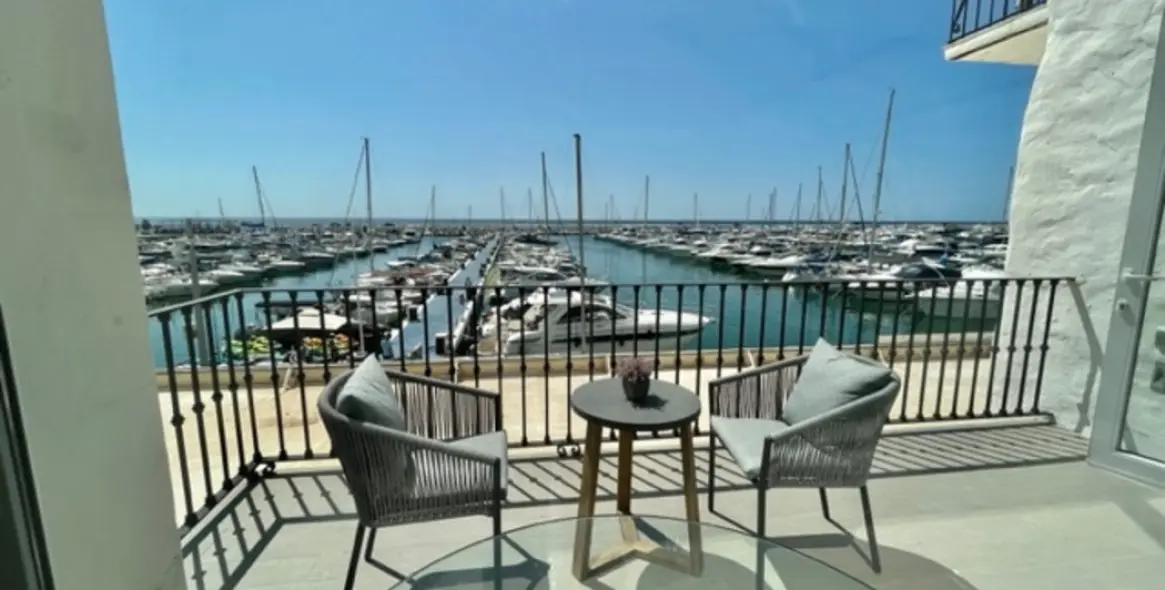 Краткосрочная аренда апартаментов на среднем этаже в Puerto Banús 2