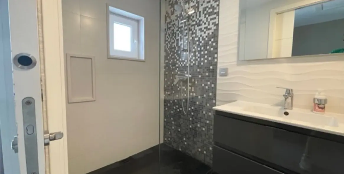 Краткосрочная аренда апартаментов на среднем этаже в Puerto Banús 13