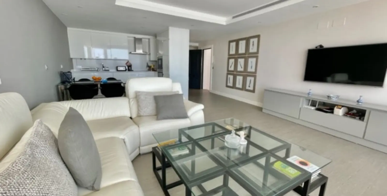 Краткосрочная аренда апартаментов на среднем этаже в Puerto Banús 4