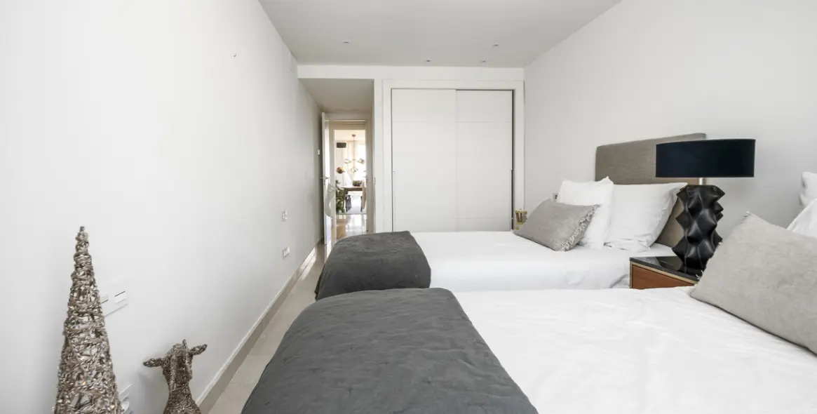 Long-term rent of penthouse duplex in Nueva Andalucía 29