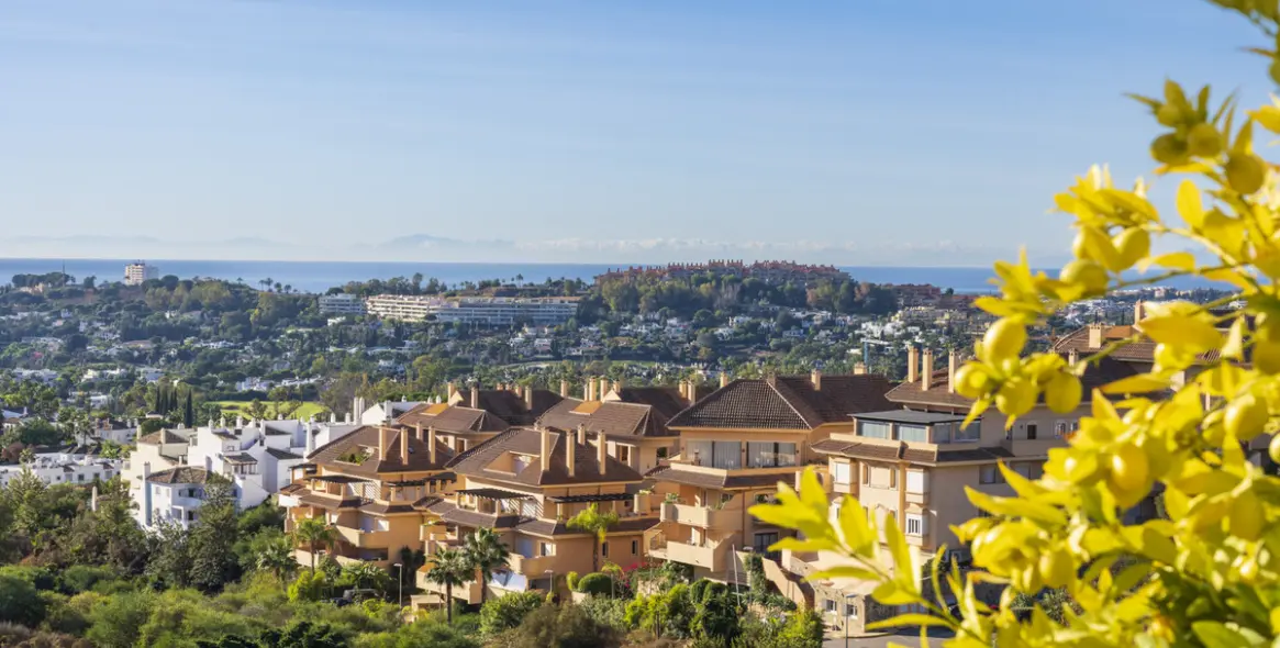 Long-term rent of penthouse duplex in Nueva Andalucía 39