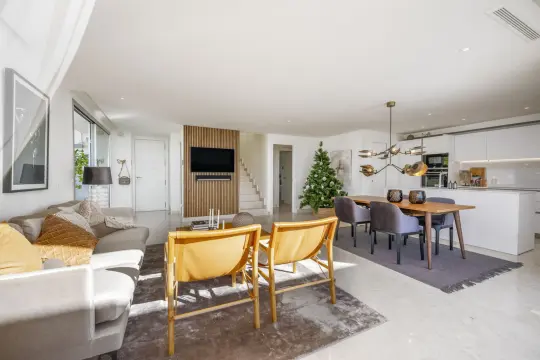 Image 7 thumb