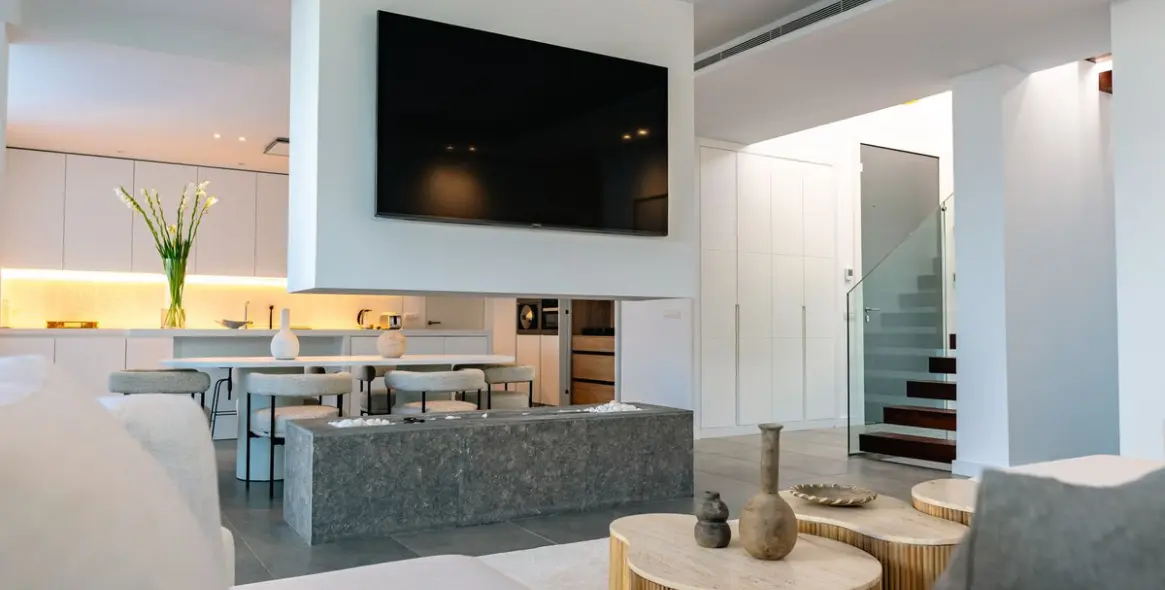 Long-term rent of detached villa in Cancelada 11