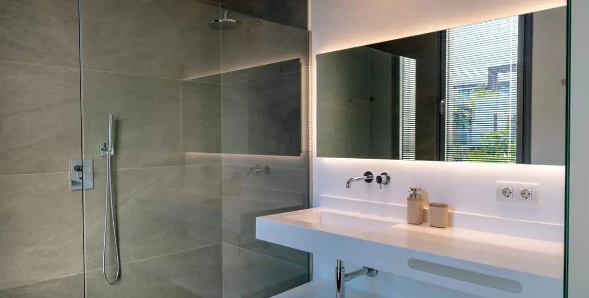 Long-term rent of detached villa in Cancelada 20