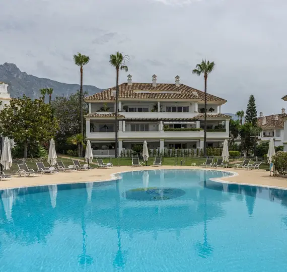 Short-term rent of middle floor apartment in The Golden Mile