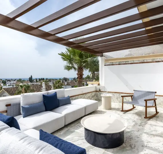 Short-term rent of middle floor apartment in The Golden Mile