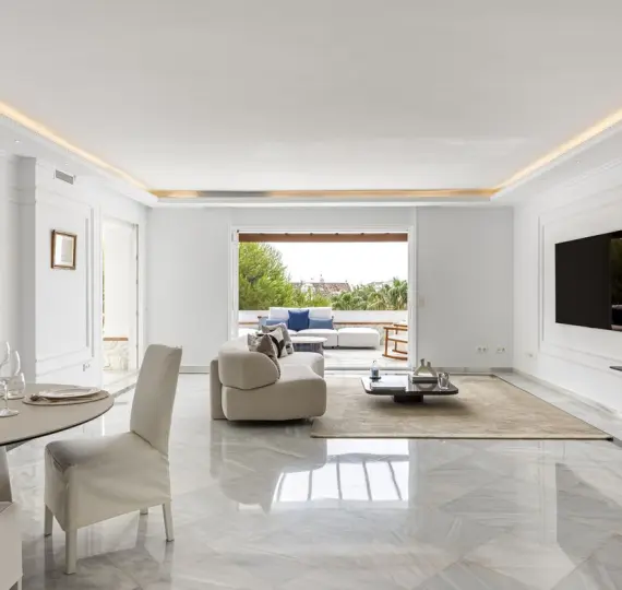 Short-term rent of middle floor apartment in The Golden Mile