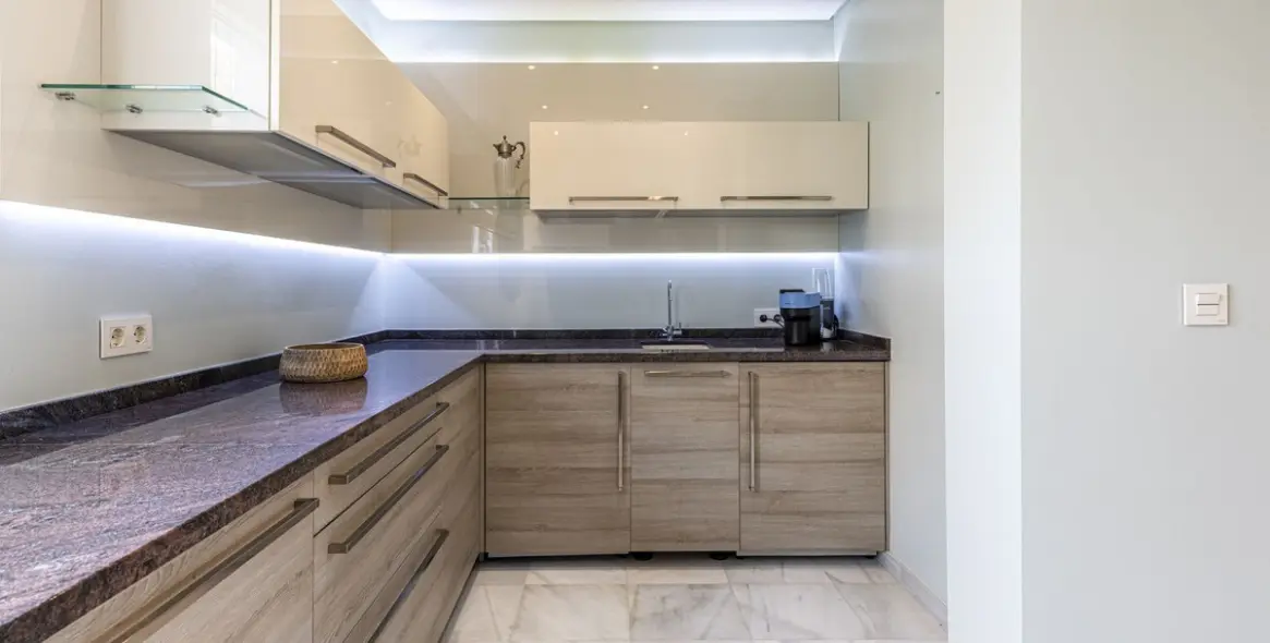 Short-term rent of middle floor apartment in The Golden Mile 25