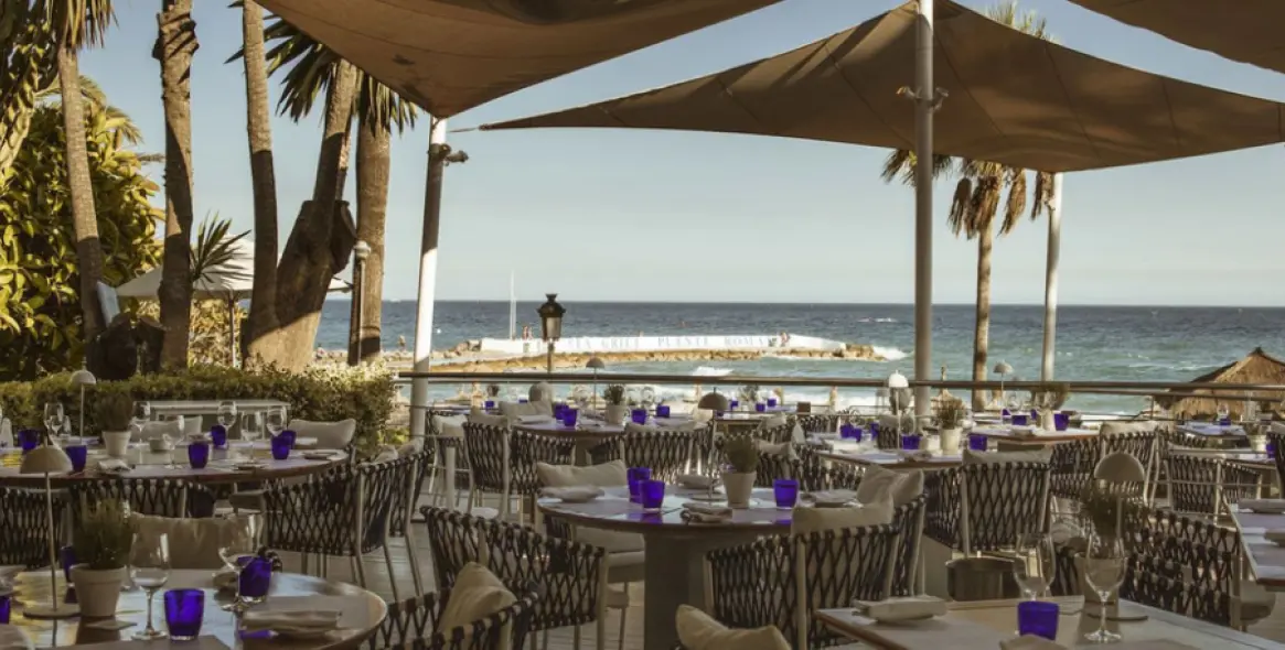 Short-term rent of middle floor apartment in The Golden Mile 40