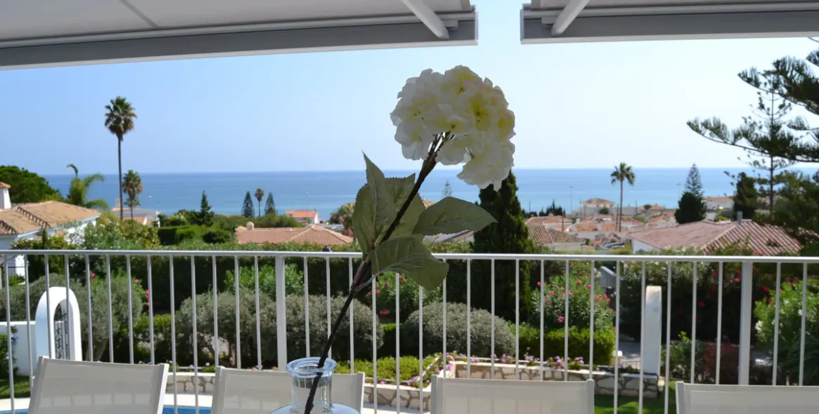 Alquiler a corto plazo de villa independiente en El Chaparral 5