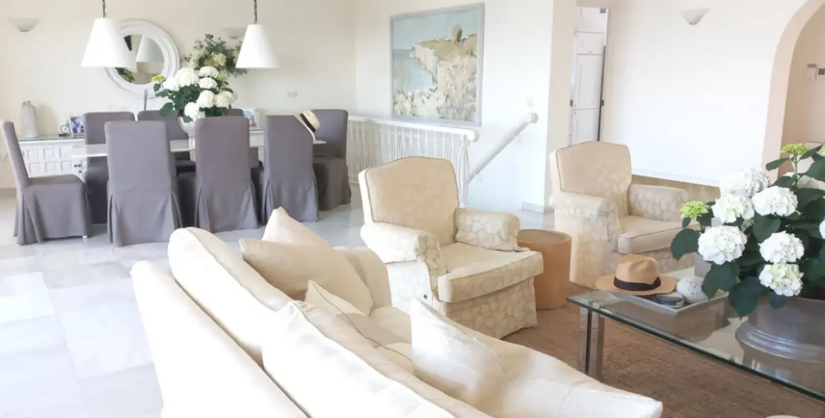 Alquiler a corto plazo de villa independiente en El Chaparral 10