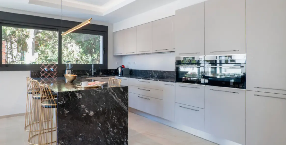 Краткосрочная аренда  отдельно стоящей виллы в Marbella 16